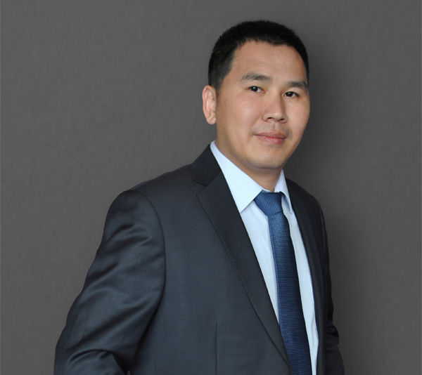 精致展示：資深工程師